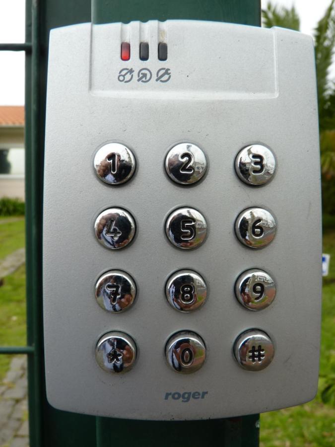 Azores Garden House - Private Suites & Apartments - Automatic Self Check-In Понта-Делгада Екстер'єр фото