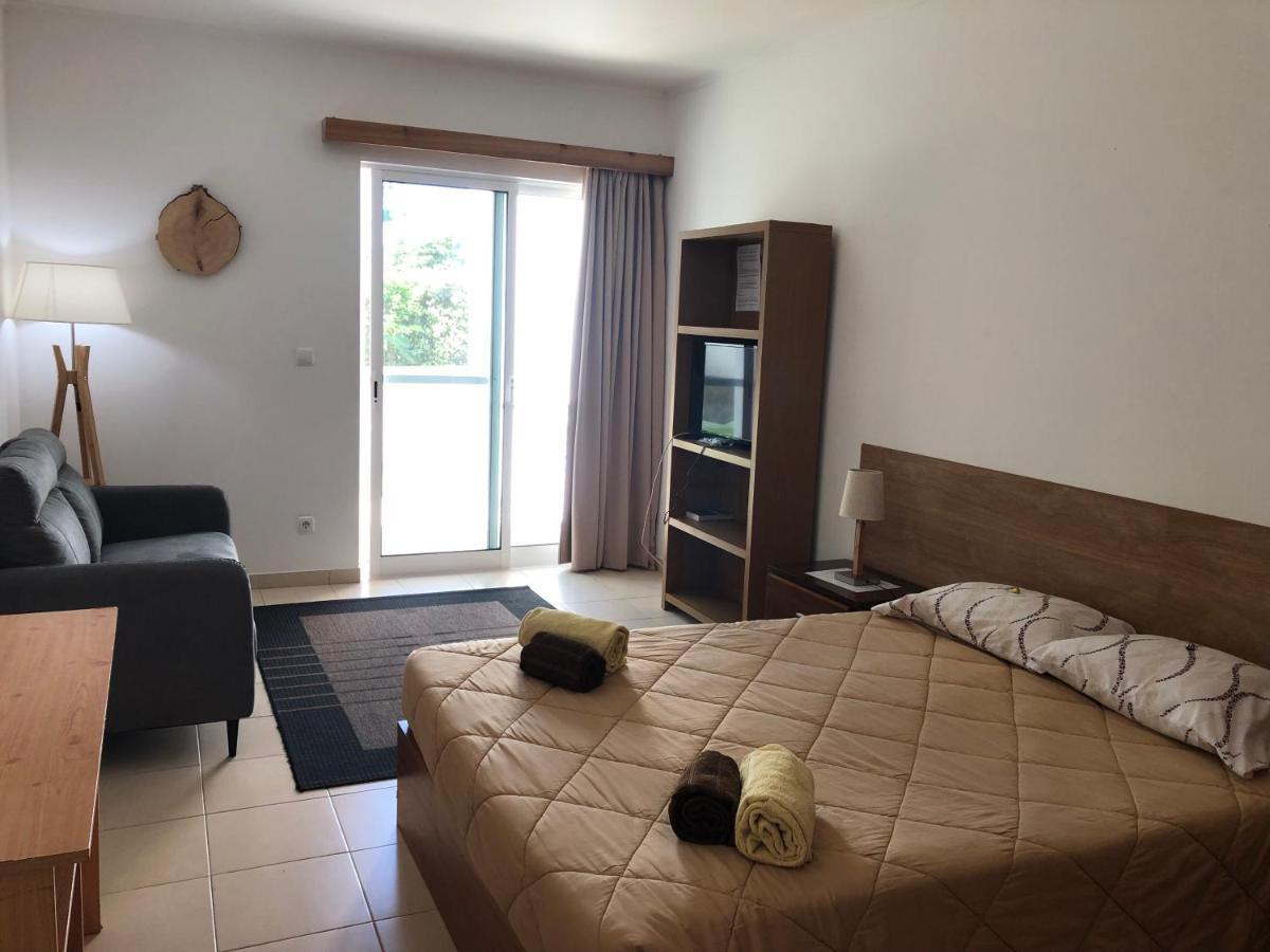 Azores Garden House - Private Suites & Apartments - Automatic Self Check-In Понта-Делгада Екстер'єр фото