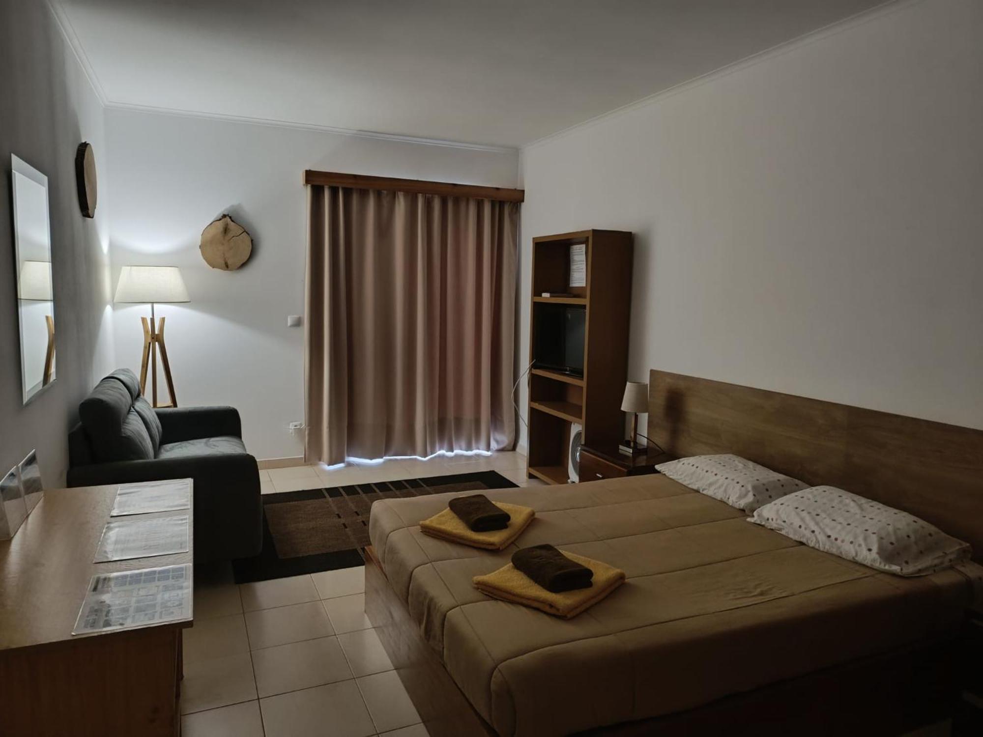 Azores Garden House - Private Suites & Apartments - Automatic Self Check-In Понта-Делгада Екстер'єр фото