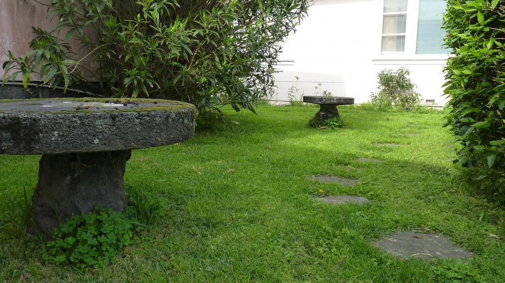 Azores Garden House - Private Suites & Apartments - Automatic Self Check-In Понта-Делгада Екстер'єр фото