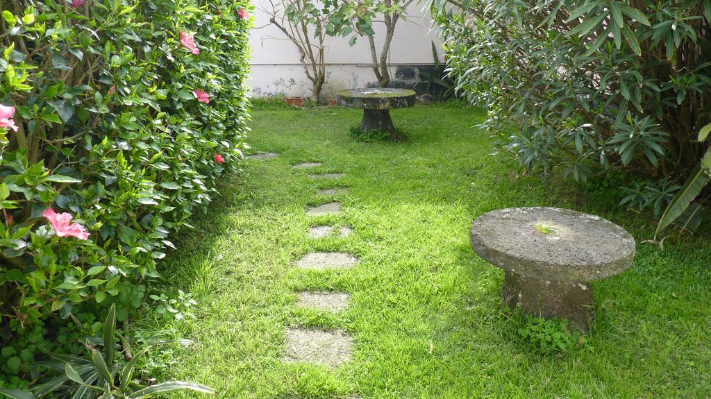 Azores Garden House - Private Suites & Apartments - Automatic Self Check-In Понта-Делгада Екстер'єр фото