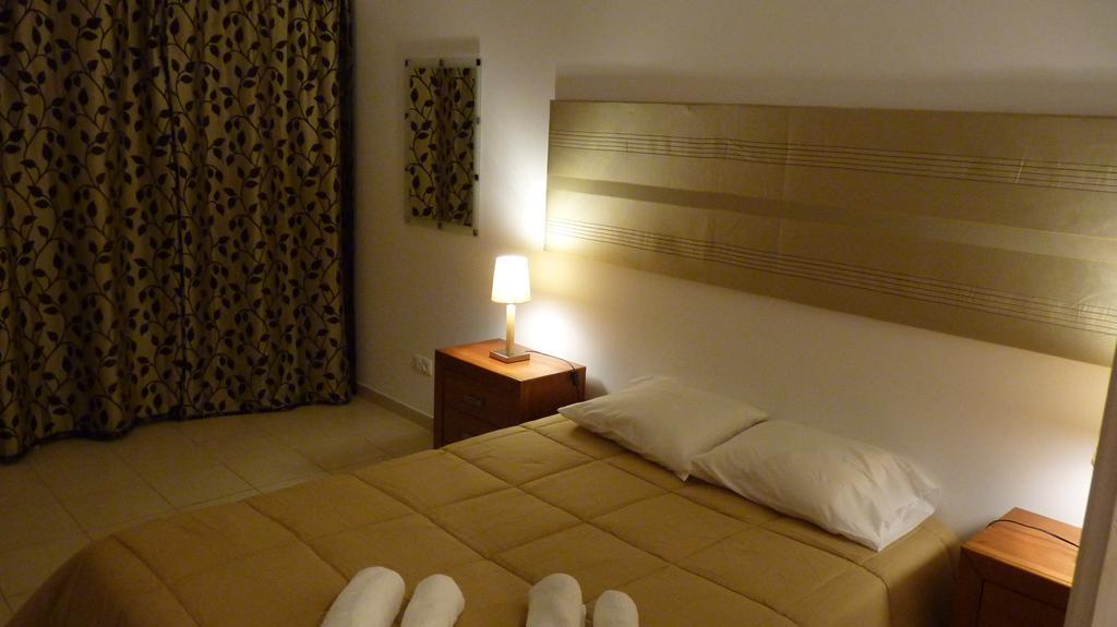 Azores Garden House - Private Suites & Apartments - Automatic Self Check-In Понта-Делгада Екстер'єр фото